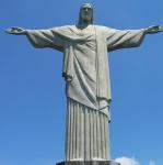 Cristo redentor , de là la vue sur Rio et ses environs est superbe
Il pèse 700tonnes et fut construit par un sculpteur français